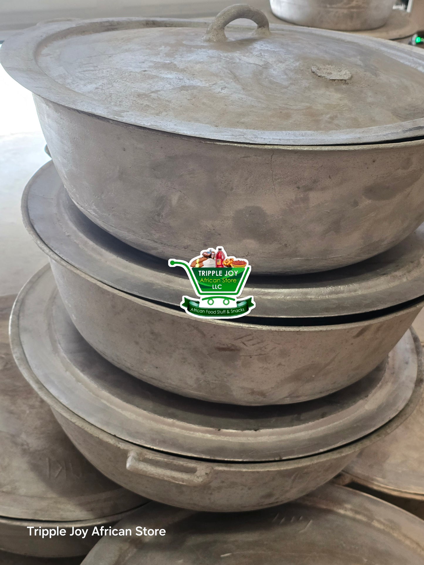 Small basia pots