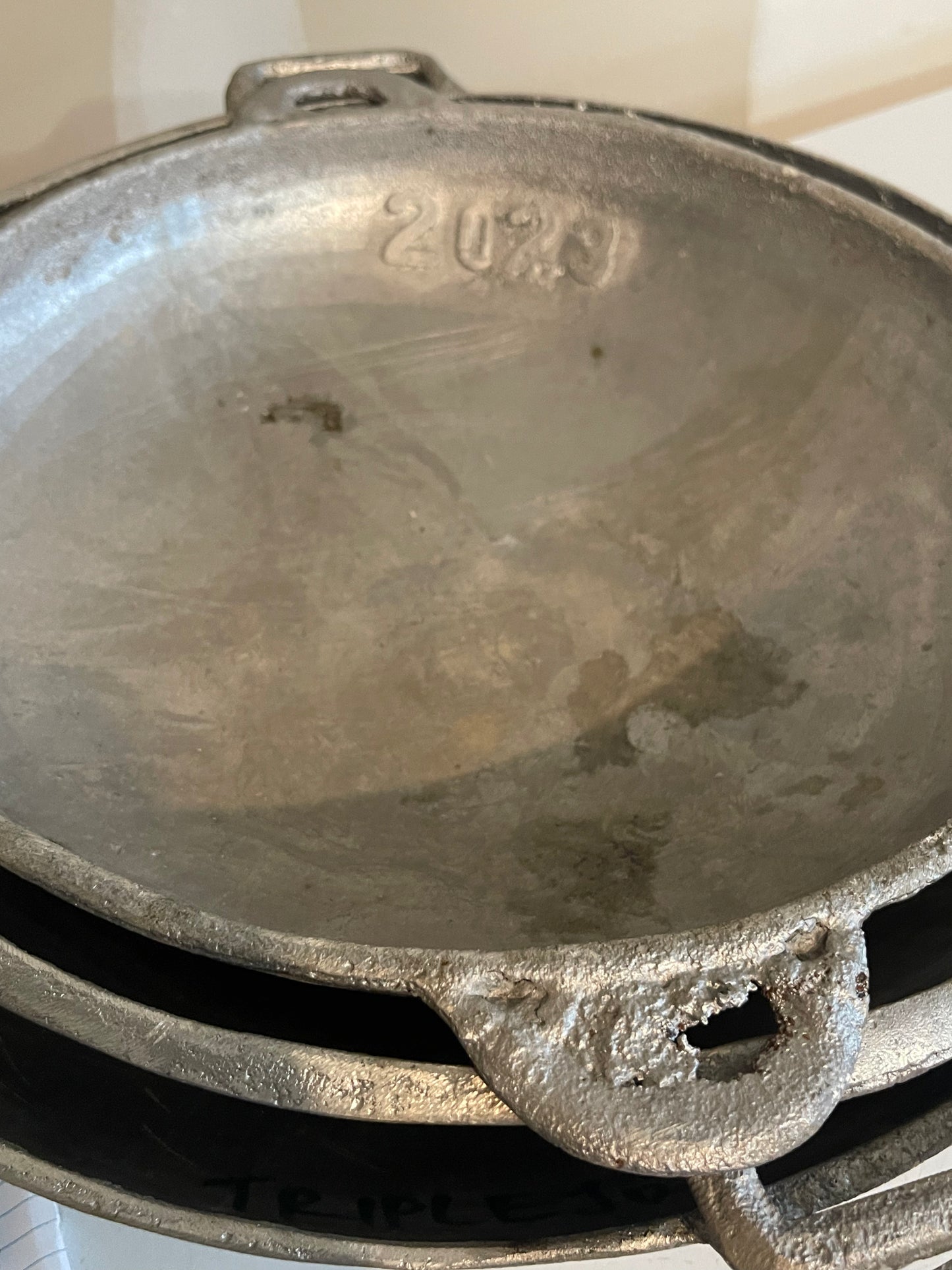 Frying pans( in different sizes)